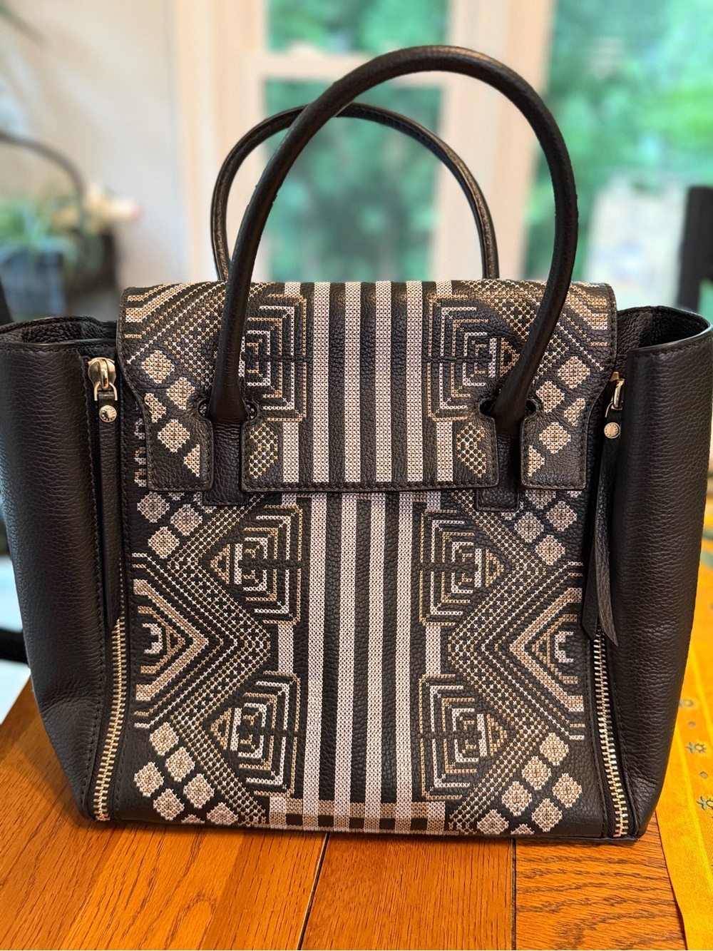 HENRI BENDEL CHRYSTIE PEBBLED LEATHER SATCHEL BLACK HANDBAG POCKETS EUC